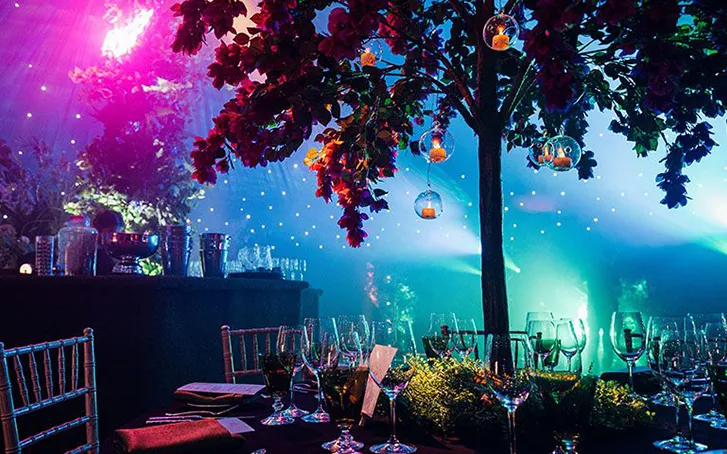 Luxury event tree with candle lights dining set up table