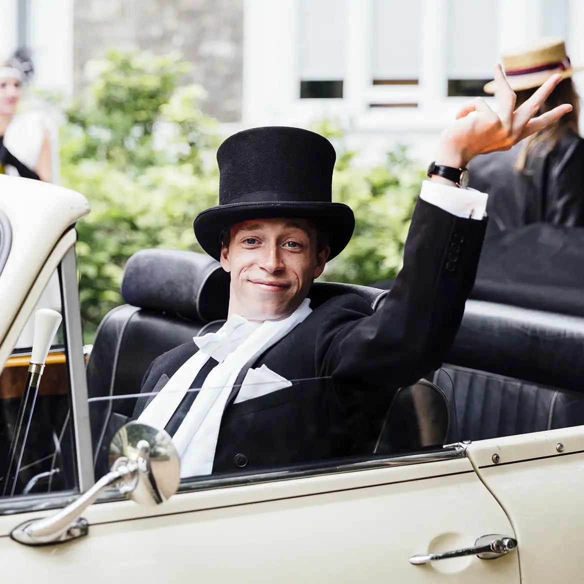 Immersive actor in Beaufort Tourer car