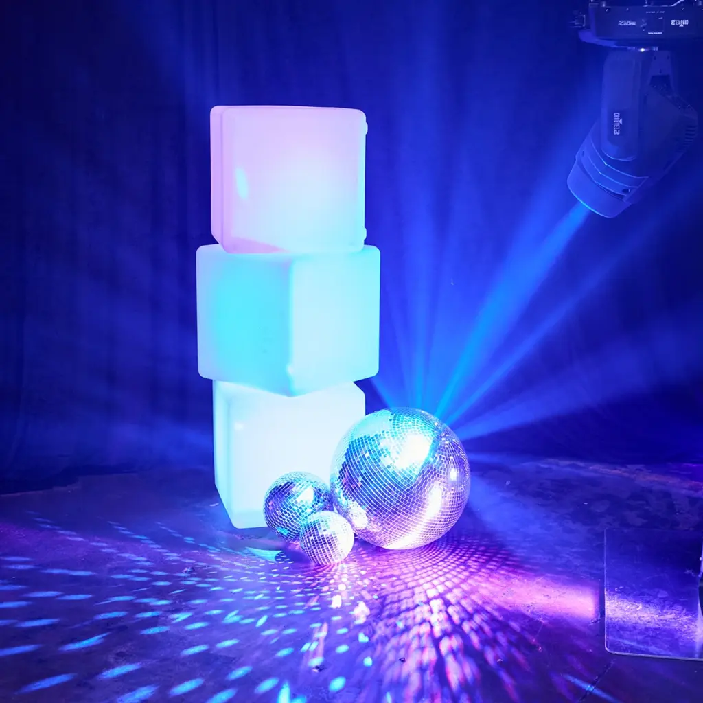 Cube colours and glitter balls as decor