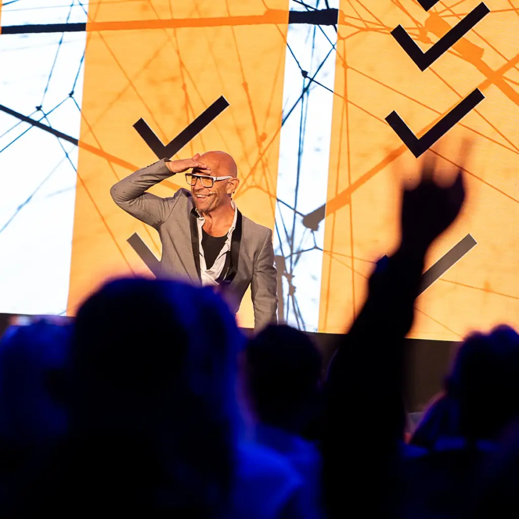 Jason Bradbury keynote at conference