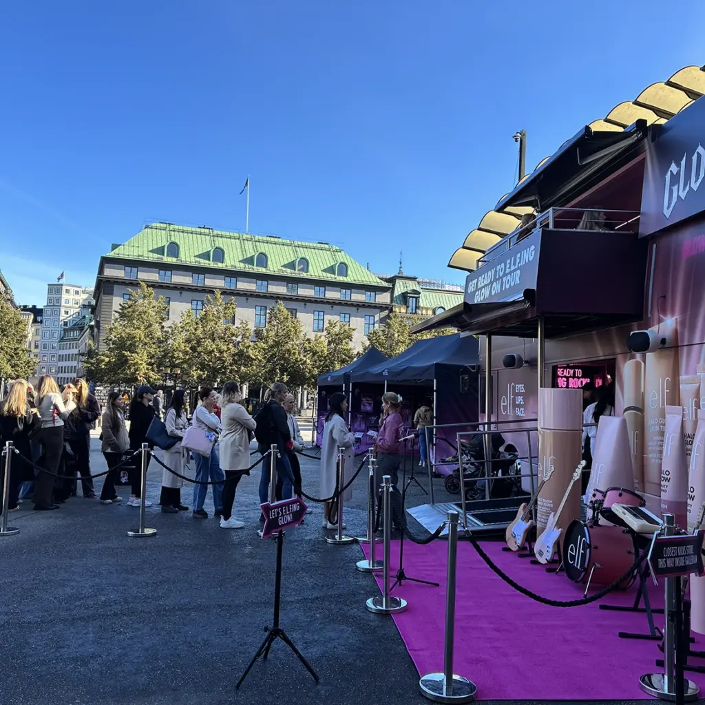 Crowd control at brand activation